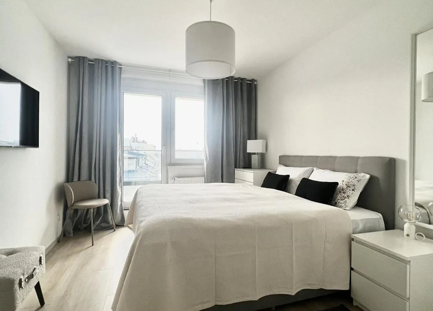 The Riverhouse Budapest 0*,